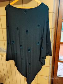 Poncho blu “Minority”con inserti pelliccia. T.U.