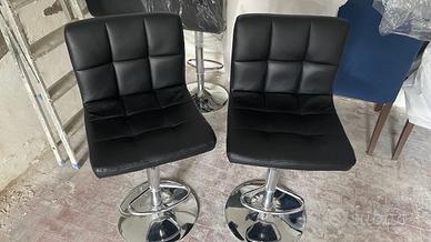 Set di 4 sgabelli in similpelle neri