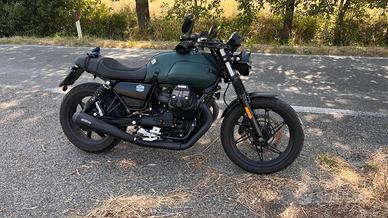 Moto Guzzi V7 IV - 2022