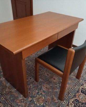 Scrivania nuova in legno