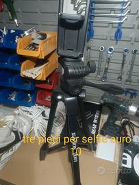 tre piedi per supporto telefono 