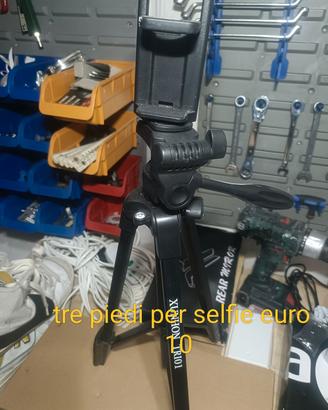 tre piedi per supporto telefono 