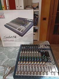 Mixer signature 12 soundcraft