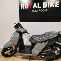 Peugeot tweet 125 gt nuovo km 0