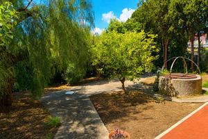 Casa con ampio giardino