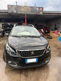 Peugeot 2008 1,5 incidentato - 2018