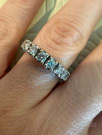 ANELLO CON DIAMANTI CERTIFICATI da 0.10 l’uno