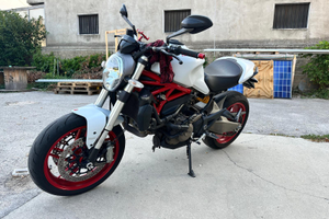 Ducati Monster 821