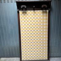 Appendi abiti antico in legno a muro