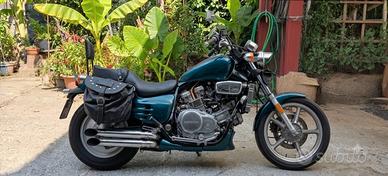 Moto Honda Custom 750