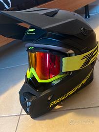 Casco e maschera motocross