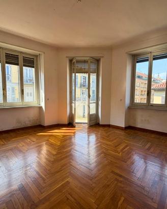 3 LOCALI A TORINO