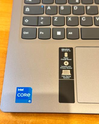 Lenovo IdeaPad Slim 3 Notebook 15,6” i5 16GB