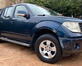 Nissan Navara 2.5 dCi 4 porte Double Cab LE