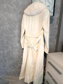 Cappotto invernale di donna in lana con pelliccia
