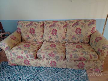 divani da 3 e 2 posti