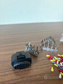 Connettore (Stecker) pari al nuovo