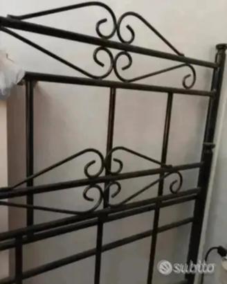 letto singolo in ferro battuto