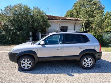 Hyundai TUCSON 2.0 CRD DYNAMIC. 89000 KM