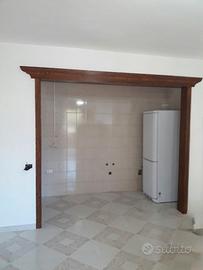 Cornice in legno massello