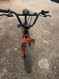 Bicicletta BMX Freestyle