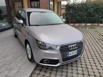 Audi A1 1.6 tdi Admired 90cv