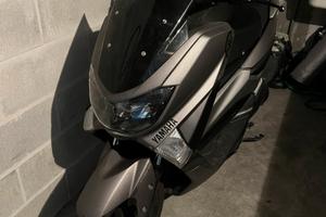 Scooter yamaha nmax 2018