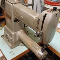 macchina orlatrice Pfaff