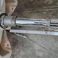 Lavabo Ideal Standard con miscelatore e scarico