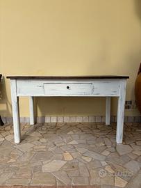 Tavolo antico Salentino