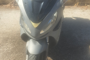 Malaguti Madison k400