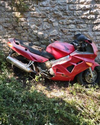 Honda VFR 2001