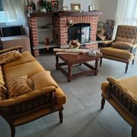 Salotto in stile anni 70 in perfette condizioni 