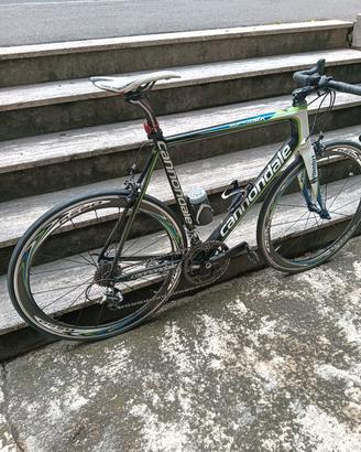 bici in carbonio