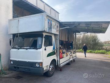 Autocarro Fiat OM 60-10 allestito per mercato