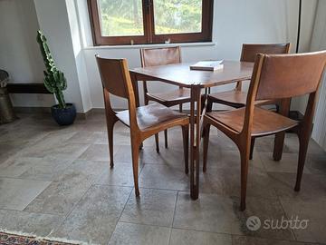 Tavolo e sedie di Ico Parisi