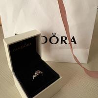 Anello Pandora con rosa Disney