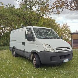 Autocarro Iveco Daily 29L10