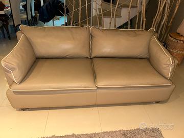 Divano letto vera pelle