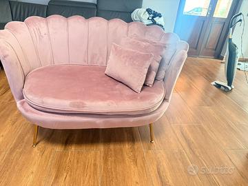 Divano rosa