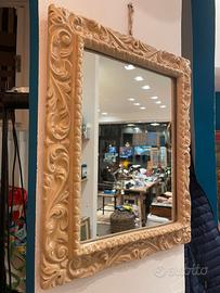 Specchio su cornice in ceramica faentina di “Lama”