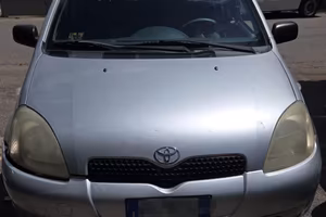 Toyota yaris 1.3 benzina 2001