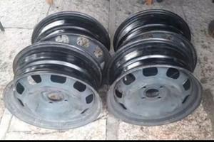 4 Cerchi  in ferro 4 fori mozzo diametro 65 mm