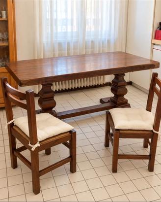 Tavolo fratino in noce massiccio + 2 sedie