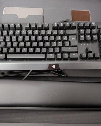 tastiera meccanica Razer con switch addizionali