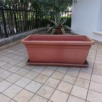 Porta fiori muniti disottovaso