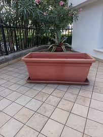 Porta fiori muniti disottovaso