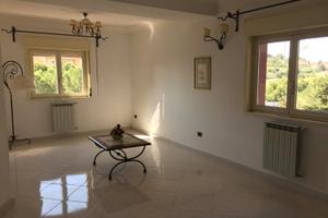 Appartamento luminoso con box auto - Pizzo Carano