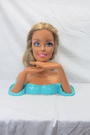 Gioco Barbie Mattel per imparare trucco e parrucco
