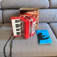 FISARMONICA GIOCATTOLO AVRIL per BONTEMPI, SCATOLA